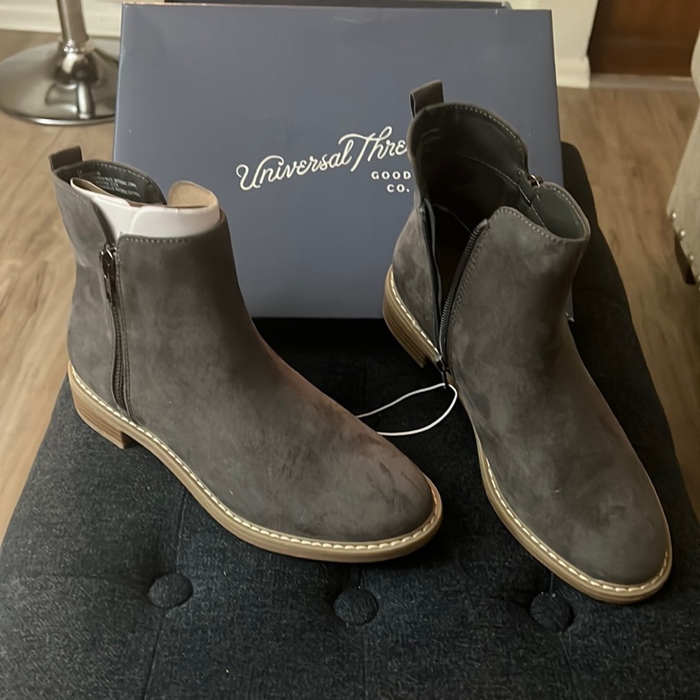 Universal thread grey brenna boots